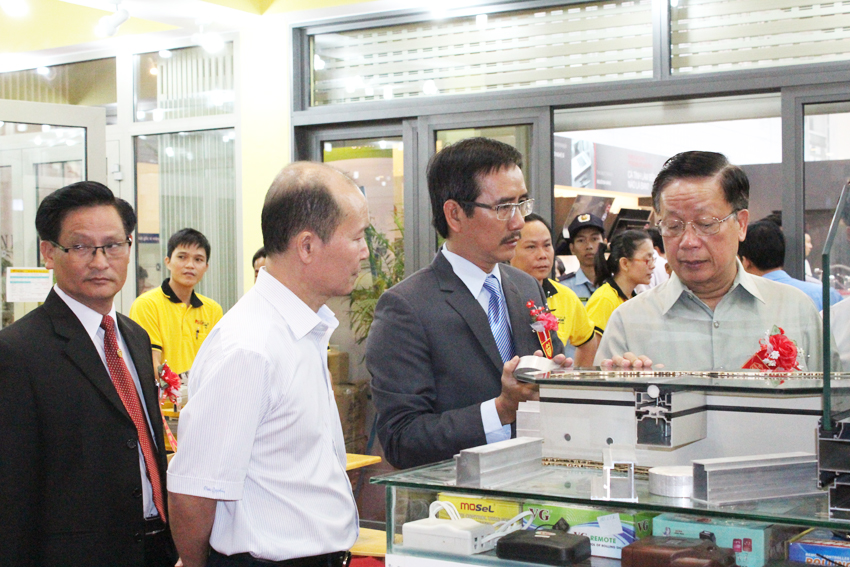 vietbuil - 06 -2015 - mitadoor